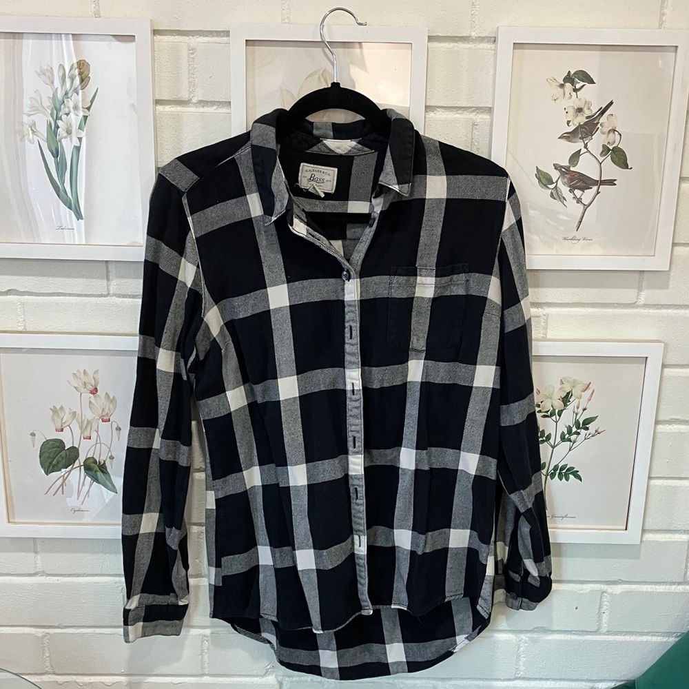 G.H. Bass & Co. Black and White Plaid Button Down Shirt